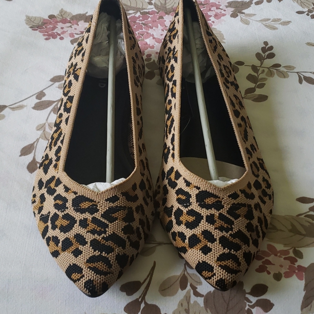 Leopard print flats